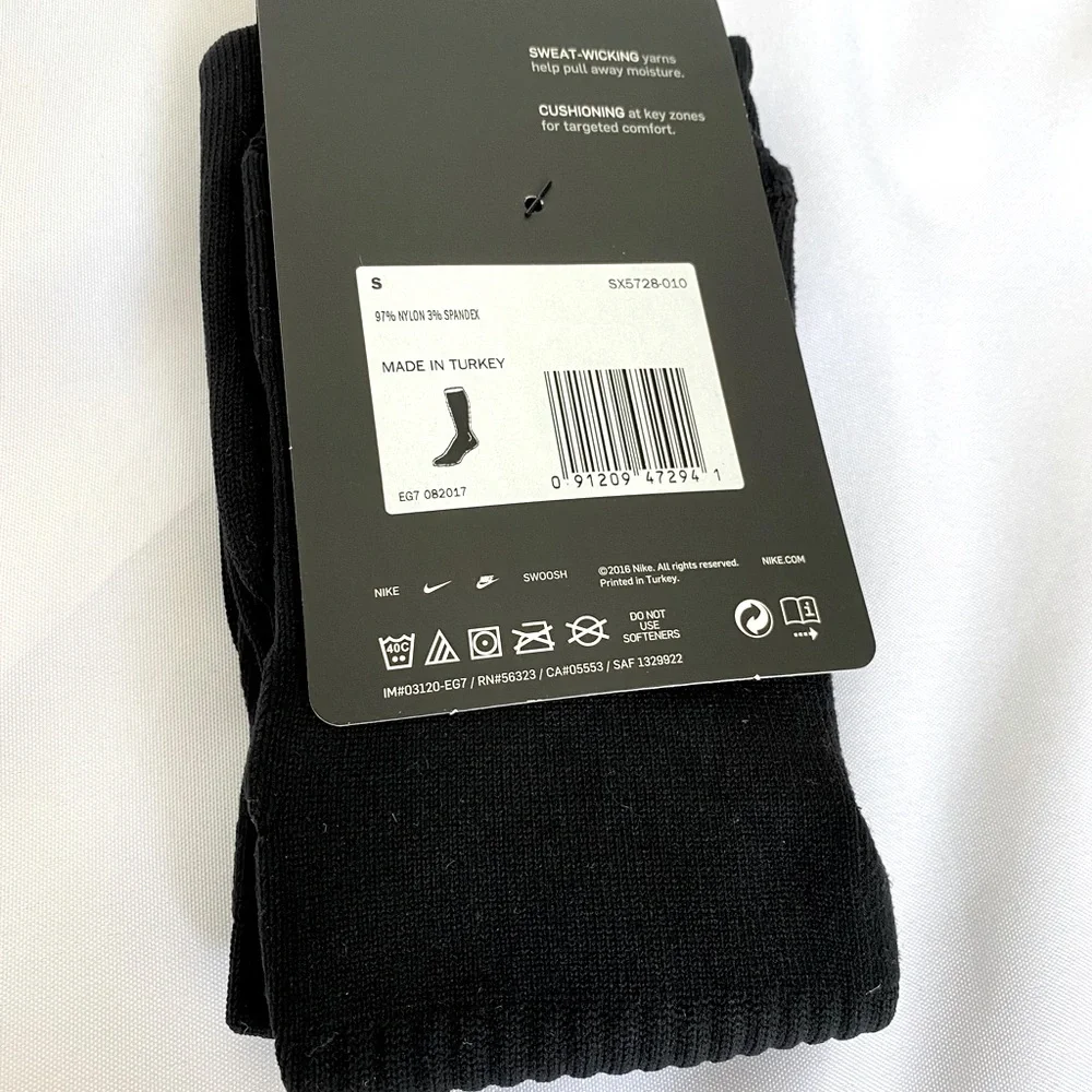 NWT Black NIKE Black Soccer Socks Size 4-6 Women & Size 3Y-5Y Youth Classic